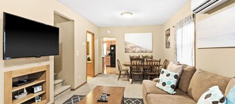  ⚓️Close to Duluth! Close to Lake Superior! Whole house! Centrally located! ⚓️