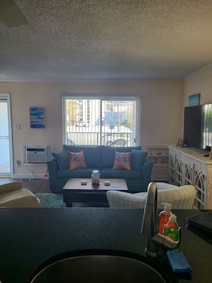 Smart TV - Beautiful 1st floor Beach Condo w/ 2 BR / King beds / 2 full Baths (Ocean City)