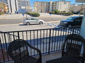 Property grounds - Beautiful 1st floor Beach Condo w/ 2 BR / King beds / 2 full Baths (Ocean City)