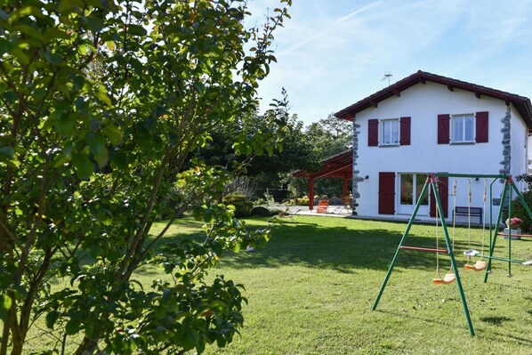 Children's area - GANDARAMENDIA - AYHERRE (AYHERRE)