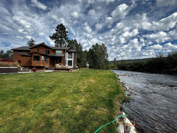 Exterior - Beautiful river front home with fly fishing skiing hiking kayaking and much more (BAYFIELD)