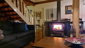 TV, fireplace, stereo