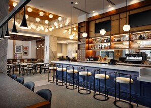 Serves breakfast and happy hour - Canopy by Hilton New Orleans Downtown (New Orleans)