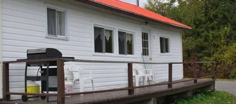 Moosehorn Motel & Cottages