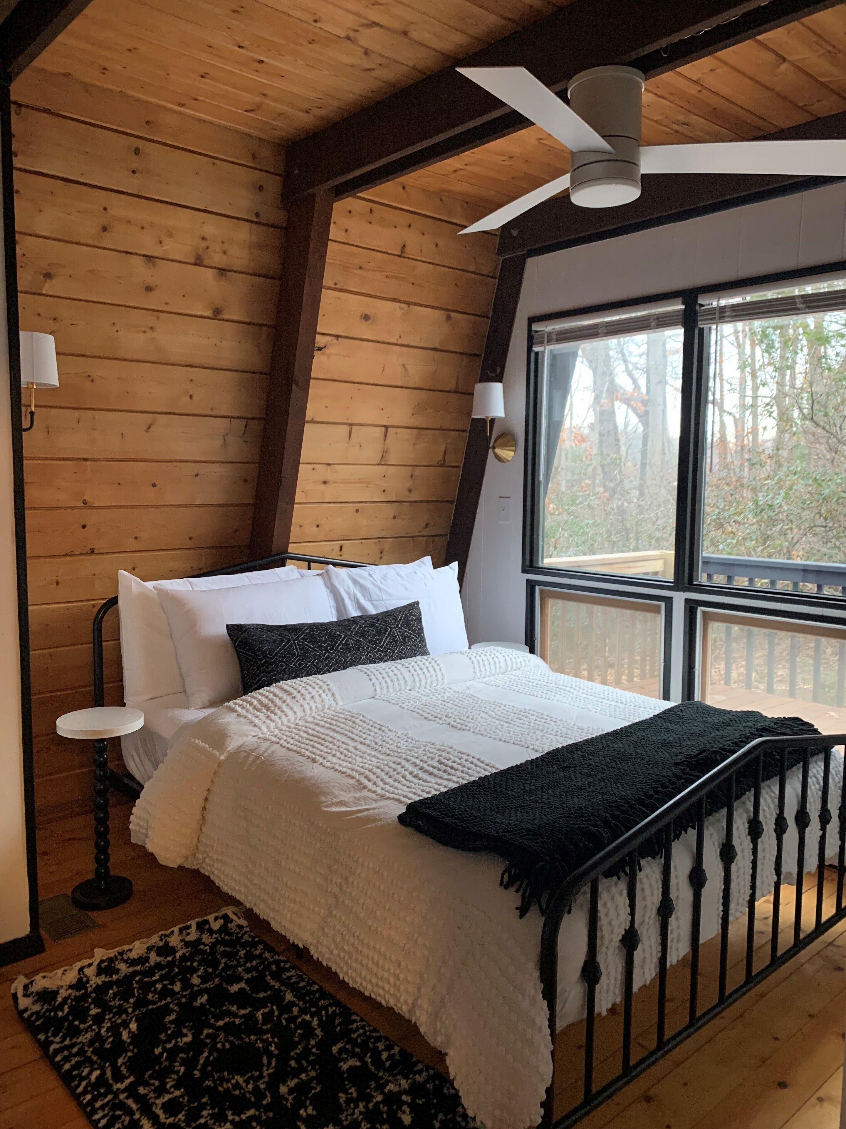 4 bedrooms, free WiFi, bed sheets