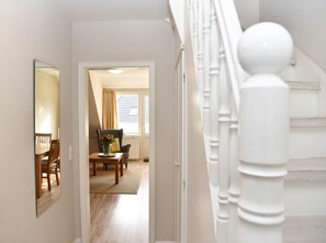 Unclassified image, 2 of 18, button