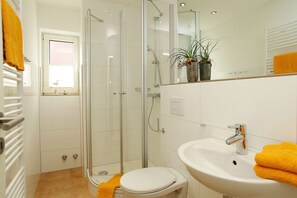 Unclassified image, 5 of 15, button