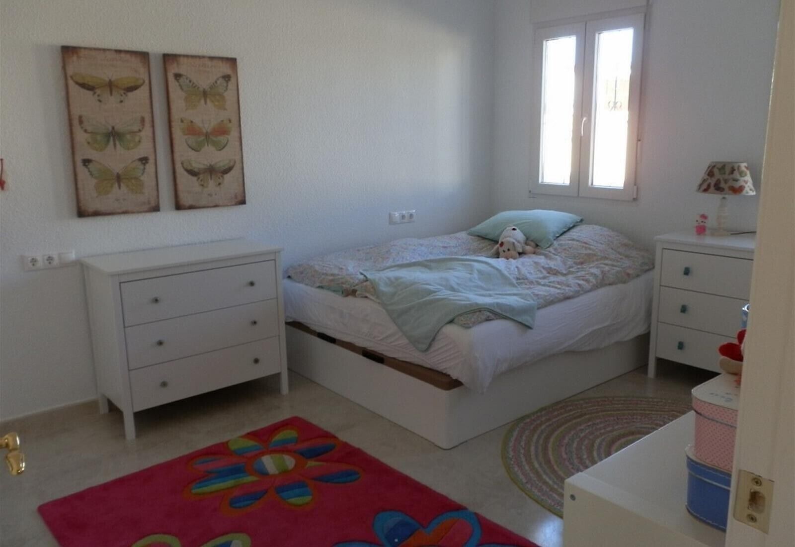 5 bedrooms, iron/ironing board, free WiFi, bed sheets