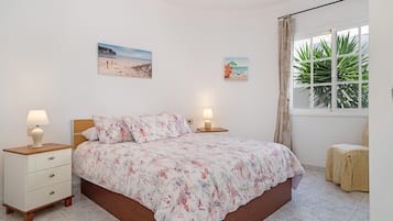 3 slaapkamers, een strijkplank/strijkijzer, gratis wifi