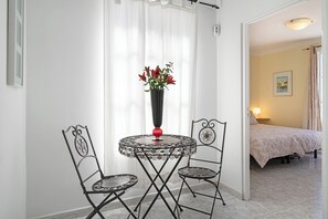 3 dormitorios, tabla de planchar con plancha, wifi gratis