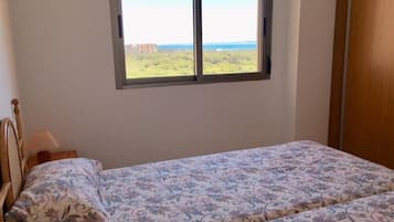 2 chambres, fer et planche Ă repasser, Wi-Fi gratuit, draps fournis