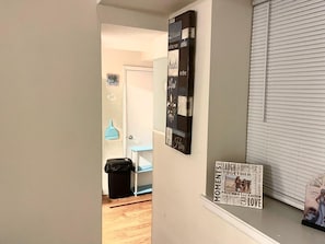 Interior - Baltimore 1 bedroom apartment close to all major sites, business & destinations (Woodlawn)