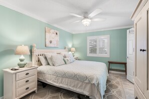 2 chambres, fer et planche à repasser, Wi-Fi gratuit, draps fournis