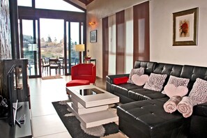 TV - Casa El Peral, Spain (Puntagorda)