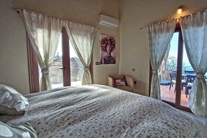 4 makuuhuonetta, vauvan matkasänky, Wi-Fi, vuodevaatteet