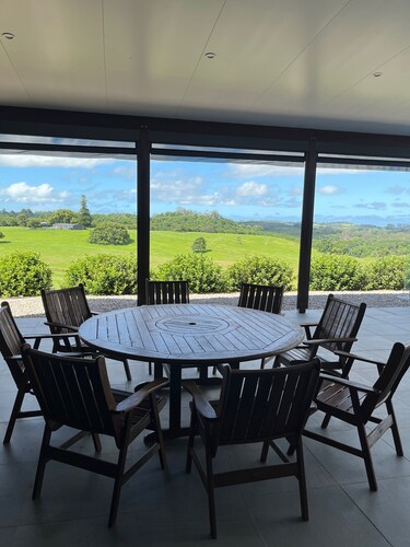 Luxury farmhouse in the Byron Hinterland