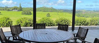 Luxury farmhouse in the Byron Hinterland