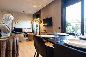 Dining - CASA TAMARIT PENTHOUSE (Barcelona)