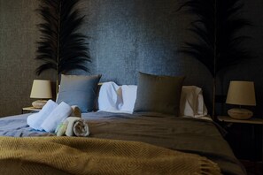 2 bedrooms, iron/ironing board, free WiFi, bed sheets - CASA TAMARIT 2 BEDROOM (Barcelona)