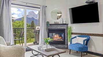 Smart TV, fireplace, video games