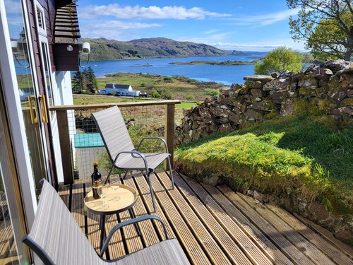 Spacious bungalow sleeps 6, in Clachan Seil with wonderful views over Seil Sound