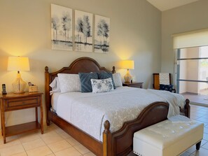 3 bedrooms, desk, iron/ironing board, travel crib