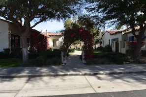 Property grounds - Legacy Classic 1 bed studio (La Quinta)