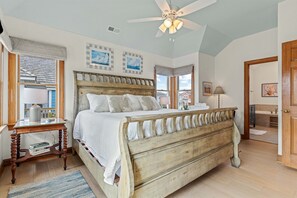 4 camere, una scrivania, ferro/asse da stiro, culla da viaggio