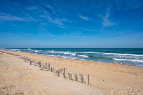 Discounted Semi-Oceanfront, Hot Tub, Walk to Beach Fully Loaded, Arcade