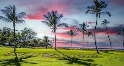 Maui Sunset #B-303 Oceanfront Complex, Epic Sunsets, Full A/C, Fitness Center