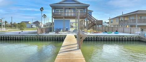 House, 4 Bedrooms | Property grounds