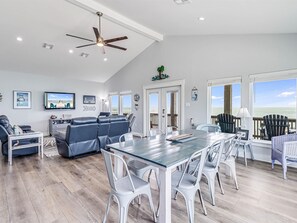 Casa, 4 habitaciones | Restaurantes
