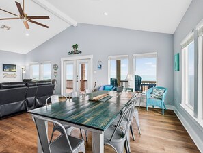 Dining - Copano Hooked 4 Bedroom Home by RedAwning (Rockport)