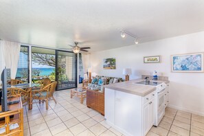 冰箱、微波炉、烤箱、炉灶