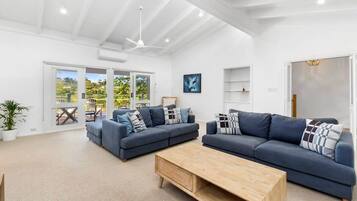 TV, fireplace, offices