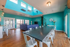 Interior - Fabulous 6 BR/4 BA Sleeps 16, Private Pool, Poker Room, Walk to the Beach! (Port Aransas)