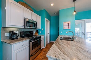 Fridge, microwave, oven, stovetop - Fabulous 6 BR/4 BA Sleeps 16, Private Pool, Poker Room, Walk to the Beach! (Port Aransas)