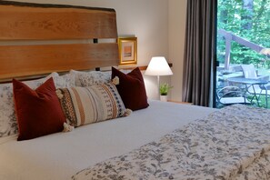 2 bedrooms, iron/ironing board, travel crib, free WiFi