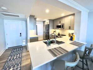 Microonde, lavastoviglie, macchina per tè/caffè