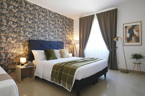 2 bedrooms, iron/ironing board, travel cot, WiFi