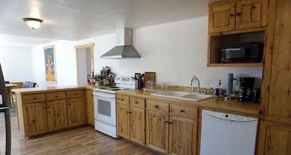 Remodeled farmhouse on 110 Acres with mountain views