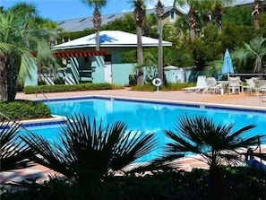 Piscine extérieure, piscine chauffée