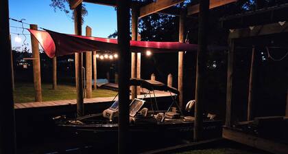 Quiet and relaxing come enjoy the river and coastal life at The Slippery Minnow.