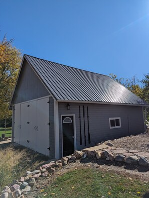 Exterior - Barleans-Cozy Cabin Conveniently Located (Spirit Lake)