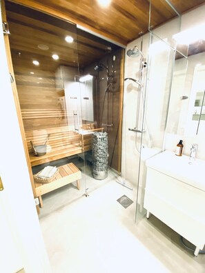 Shower, bidet, towels, soap