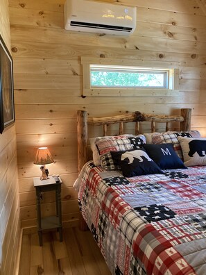 1 slaapkamer, een strijkplank/strijkijzer, gratis wifi, beddengoed