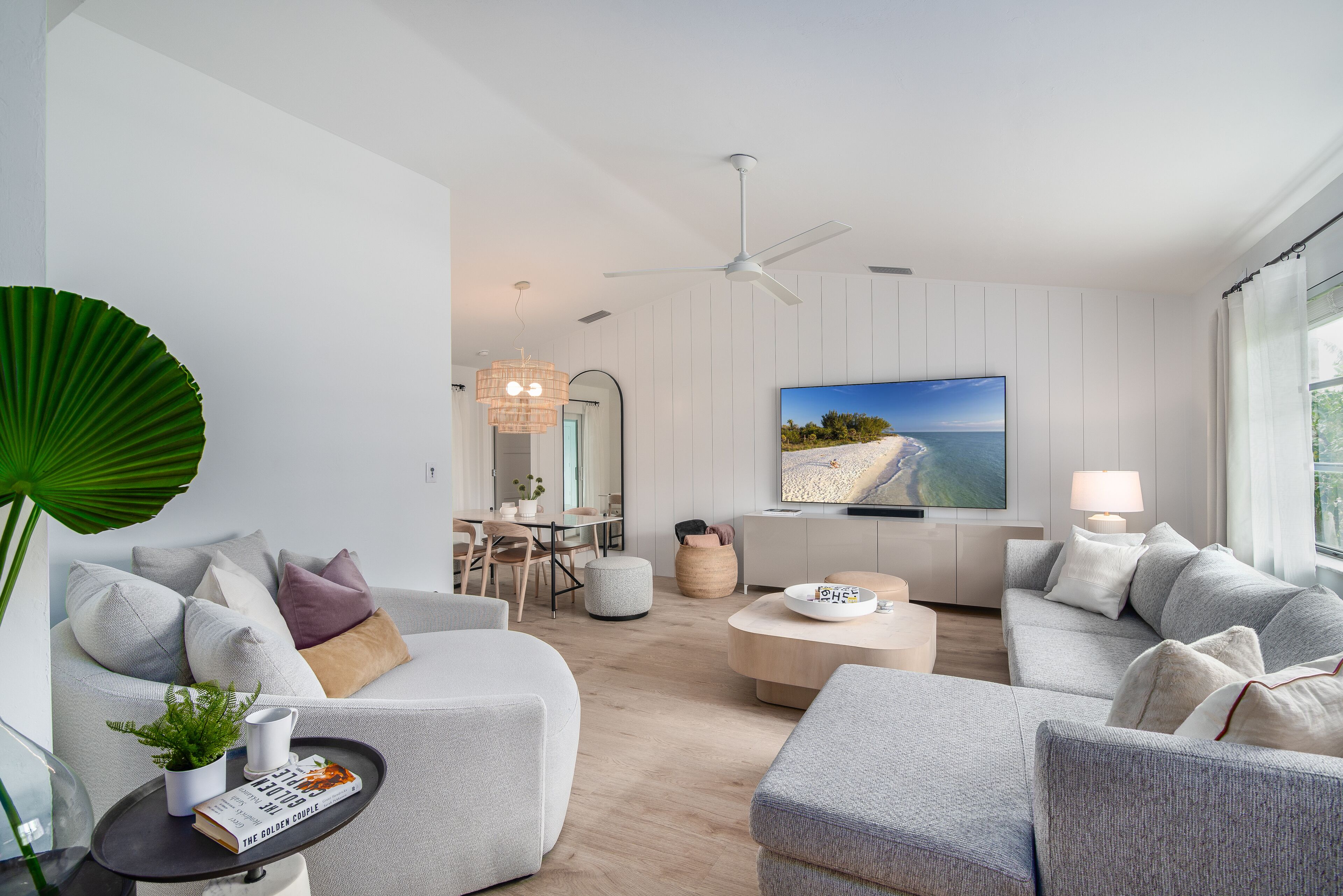 Smart-TV, videospill, DVD-spiller og bordtennis