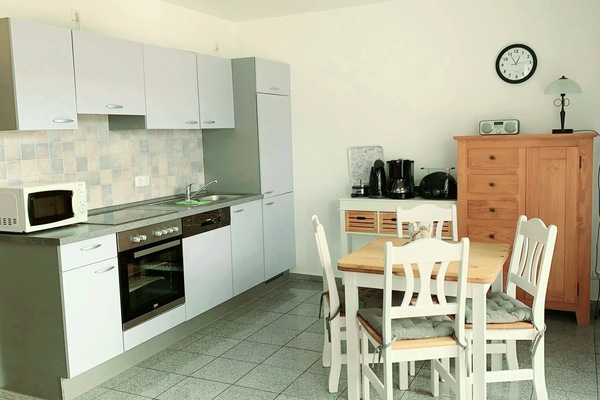 Frigorifero, lavastoviglie, bollitore elettrico