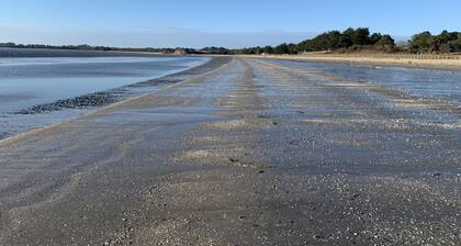 Pleasant house 150 m from the beach