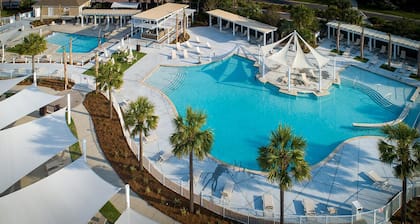 Private Island Villa with bikes, pools, beaches and miles of walking paths.